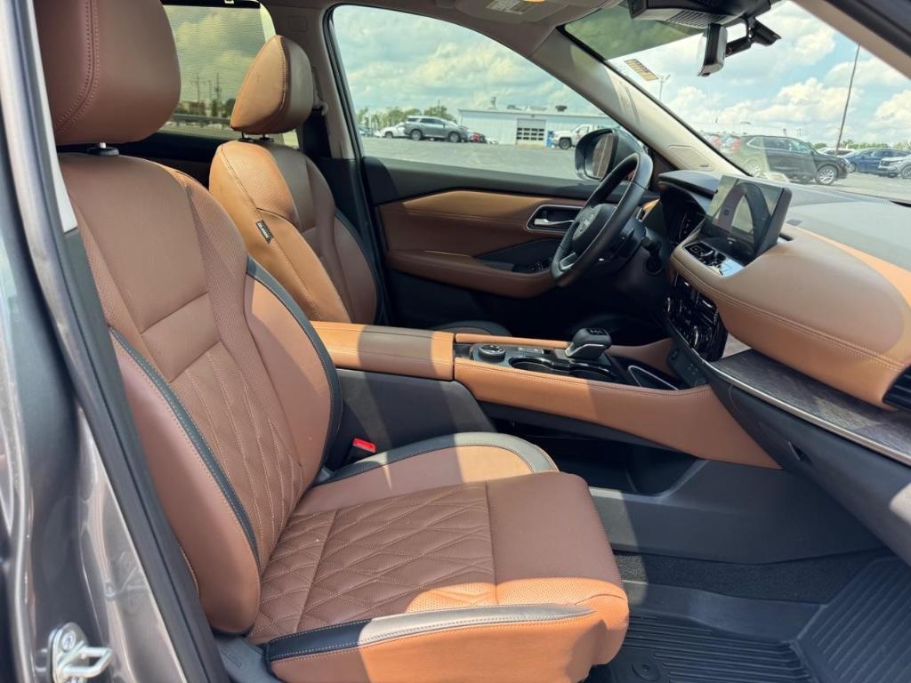 used 2024 Nissan Rogue car, priced at $33,798