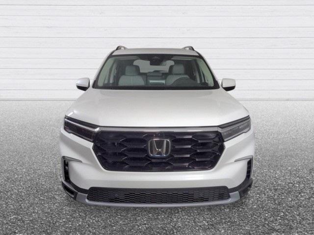 new 2025 Honda Pilot car, priced at $57,030