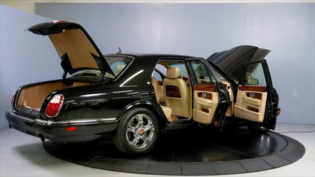 used 2003 Bentley Arnage car, priced at $30,995