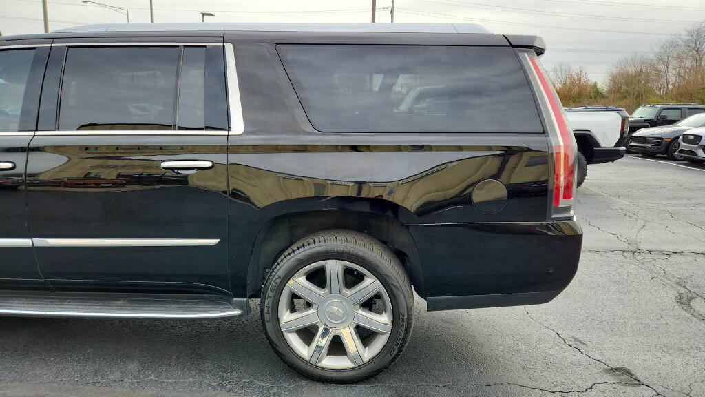 used 2018 Cadillac Escalade ESV car, priced at $18,999