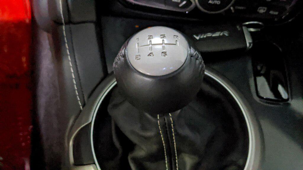 used 2013 Dodge SRT Viper car