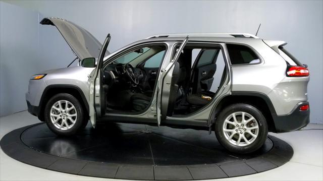 used 2016 Jeep Cherokee car, priced at $12,777