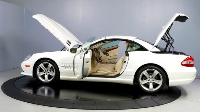 used 2009 Mercedes-Benz SL-Class car, priced at $29,777