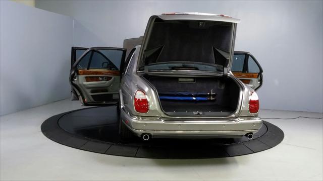 used 2000 Rolls-Royce Silver Seraph car, priced at $35,995