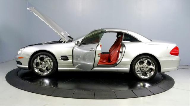 used 2004 Mercedes-Benz SL-Class car, priced at $25,995