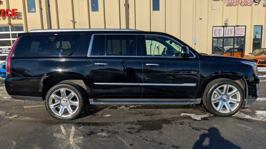 used 2017 Cadillac Escalade ESV car, priced at $34,777