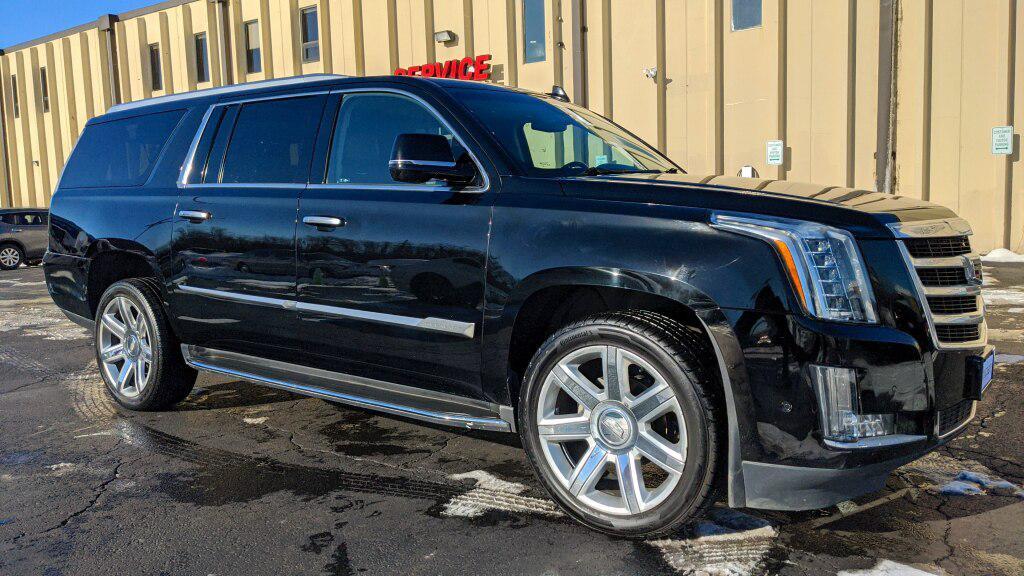 used 2017 Cadillac Escalade ESV car, priced at $34,777