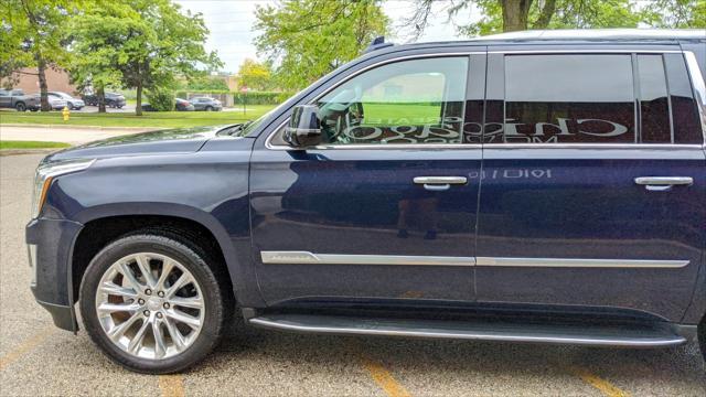 used 2020 Cadillac Escalade ESV car, priced at $39,999