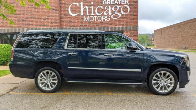 used 2020 Cadillac Escalade ESV car, priced at $39,999