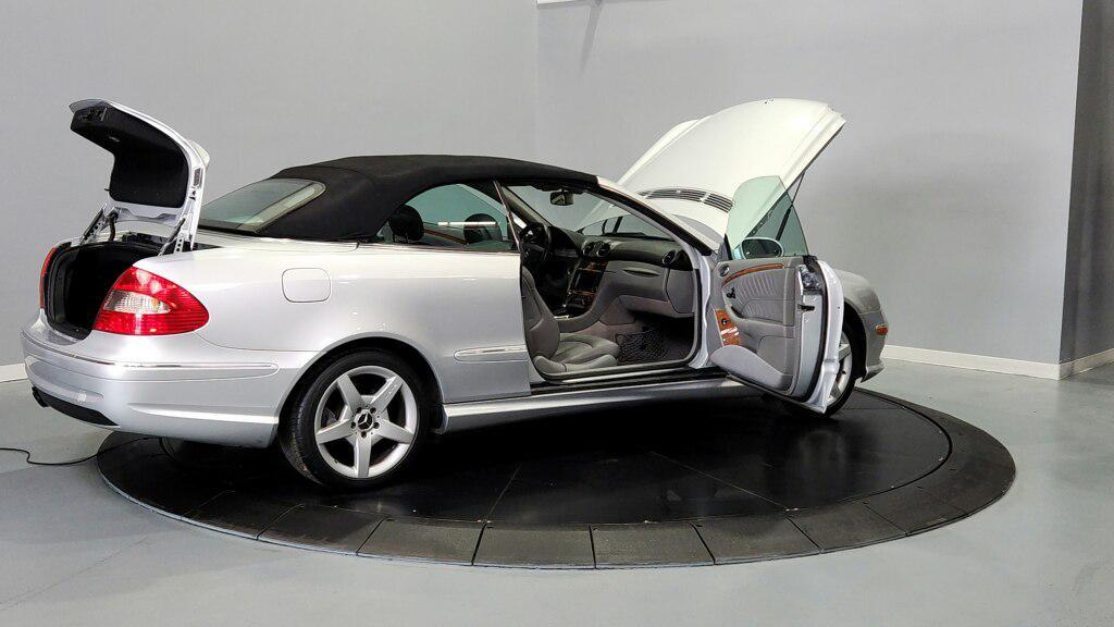 used 2007 Mercedes-Benz CLK-Class car, priced at $14,777