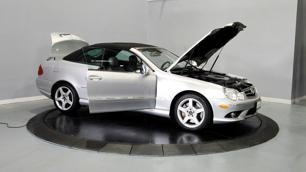 used 2007 Mercedes-Benz CLK-Class car, priced at $14,777