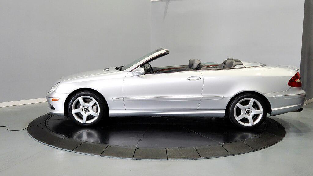 used 2007 Mercedes-Benz CLK-Class car, priced at $14,777