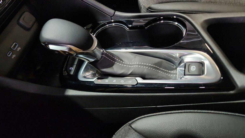 used 2025 Buick Encore GX car, priced at $20,995