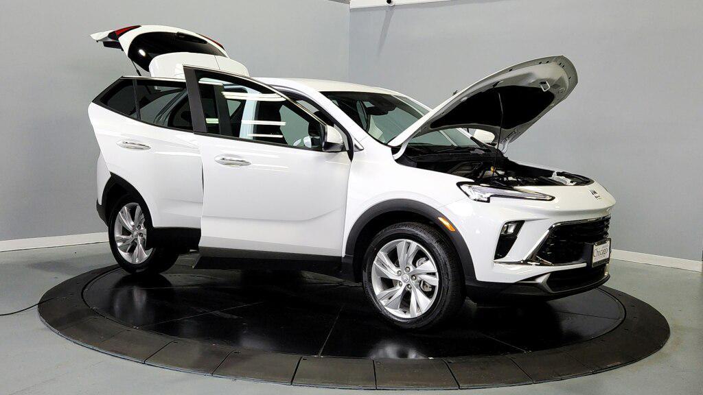 used 2025 Buick Encore GX car, priced at $20,995