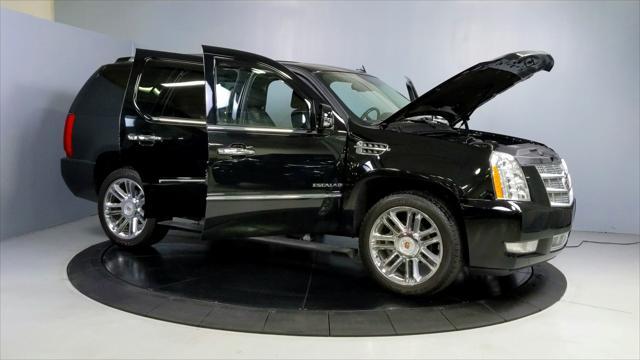 used 2013 Cadillac Escalade car, priced at $29,777