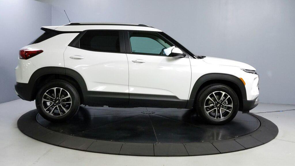 used 2025 Chevrolet TrailBlazer car, priced at $21,995