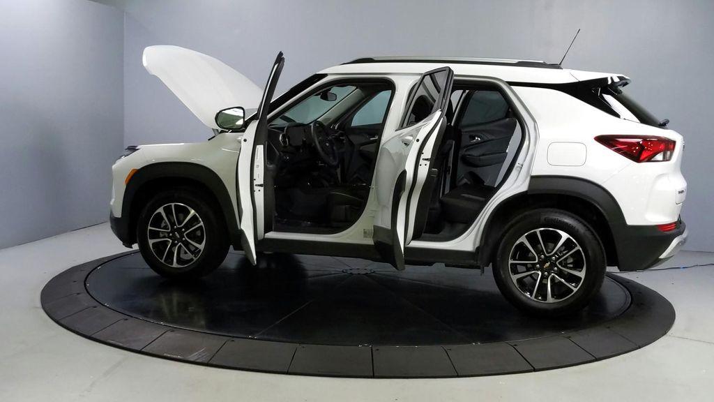 used 2025 Chevrolet TrailBlazer car, priced at $22,995