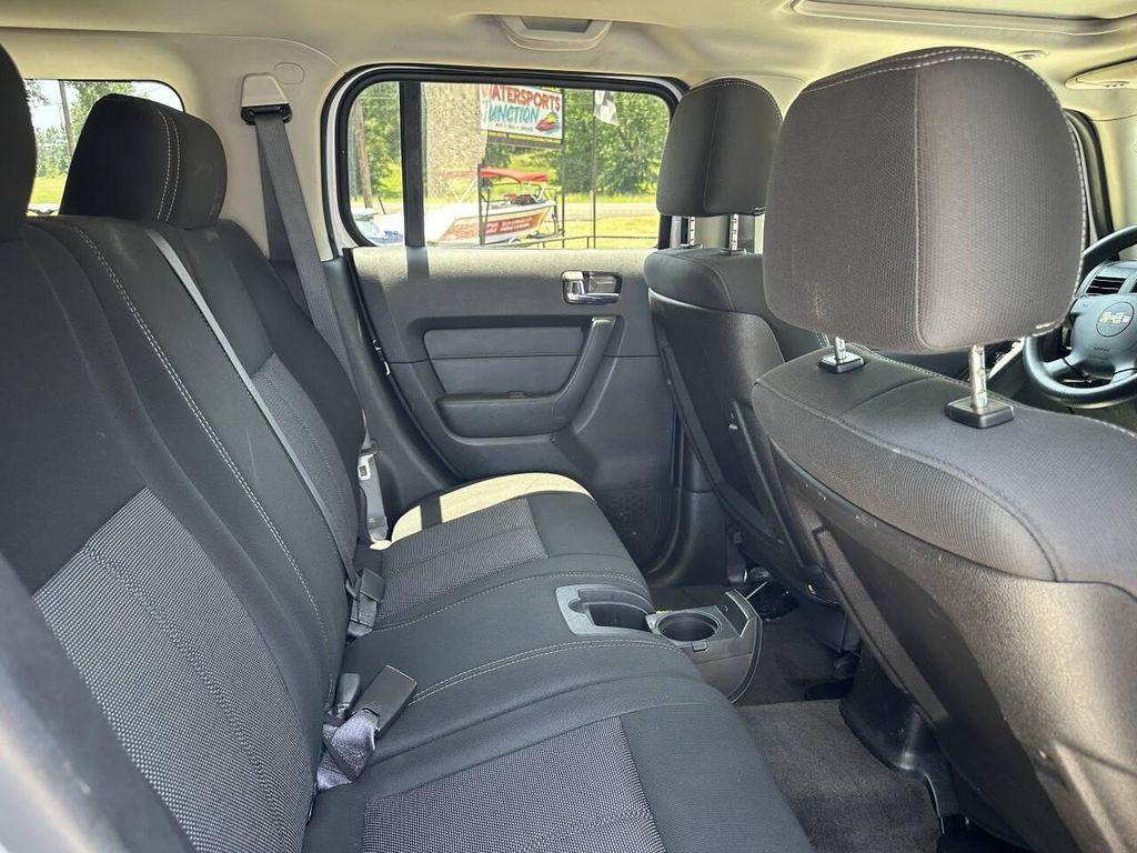 used 2009 Hummer H3 car, priced at $10,995