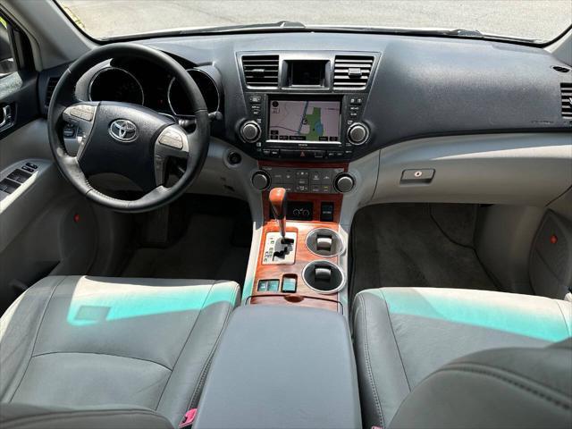 used 2010 Toyota Highlander car, priced at $6,495