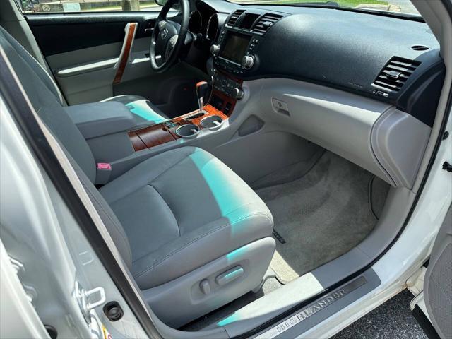used 2010 Toyota Highlander car, priced at $6,495