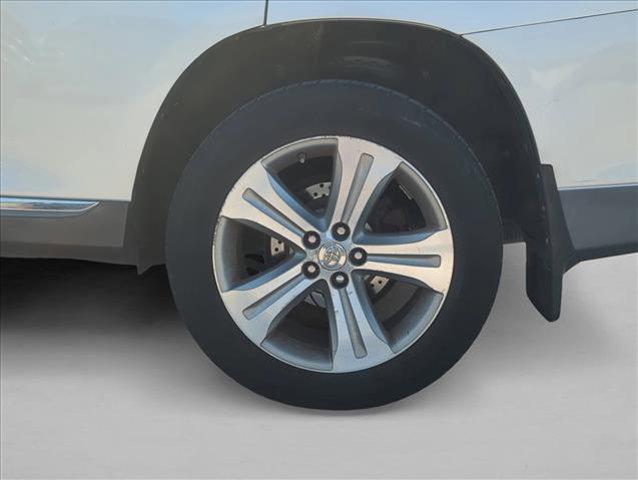 used 2013 Toyota Highlander car, priced at $12,498