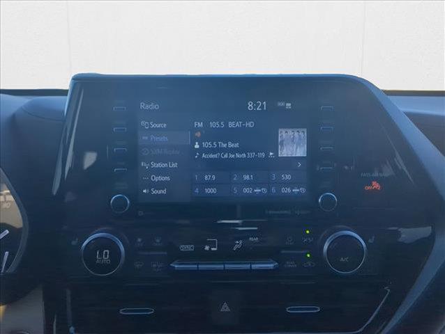 used 2022 Toyota Highlander car, priced at $31,098
