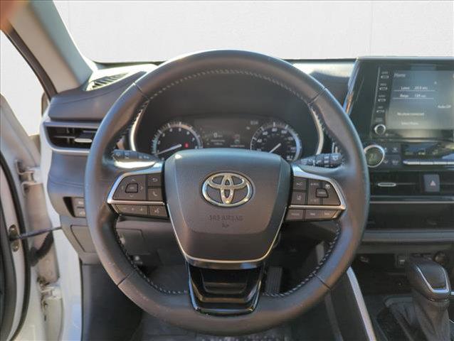 used 2020 Toyota Highlander car, priced at $25,998