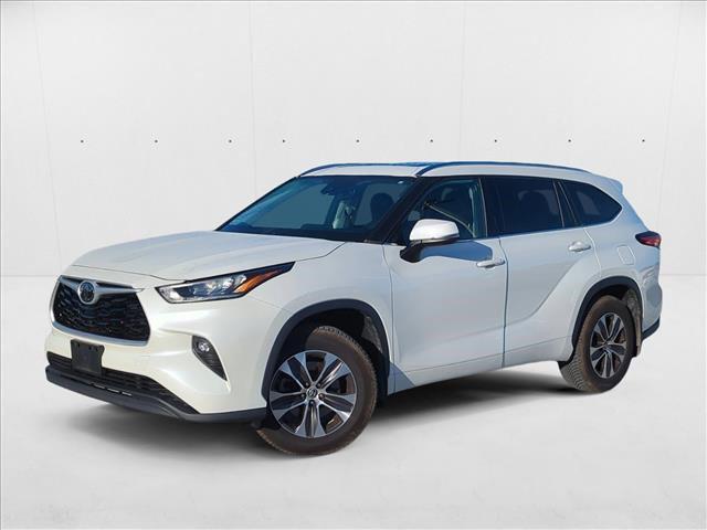 used 2020 Toyota Highlander car, priced at $25,998
