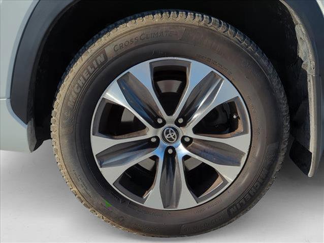 used 2020 Toyota Highlander car, priced at $25,998