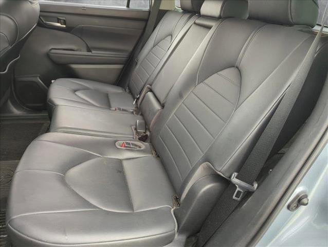 used 2020 Toyota Highlander car, priced at $28,495