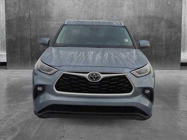 used 2020 Toyota Highlander car, priced at $28,495