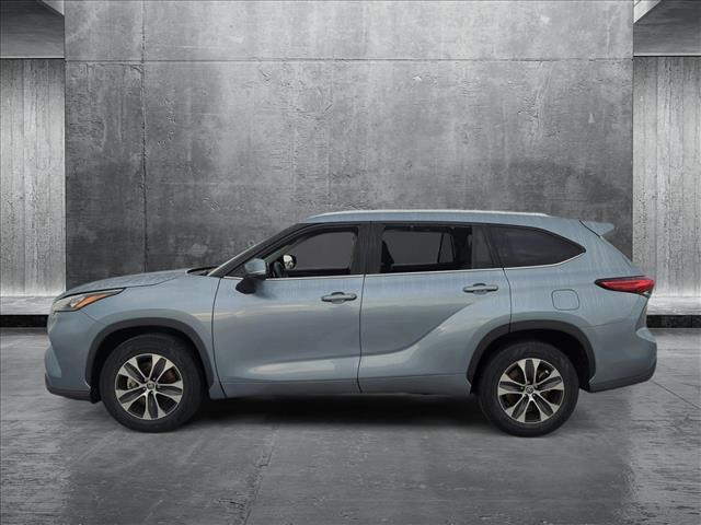 used 2020 Toyota Highlander car, priced at $28,495