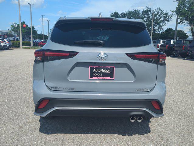 new 2025 Toyota Highlander car, priced at $51,452