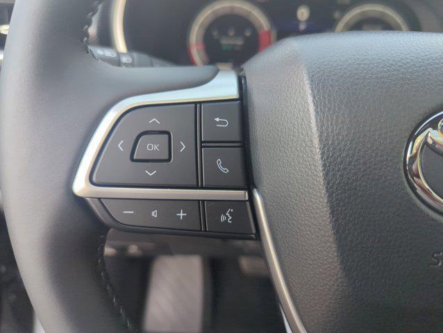 new 2025 Toyota Highlander car, priced at $51,452