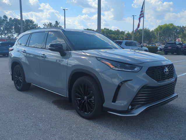 new 2025 Toyota Highlander car, priced at $51,452