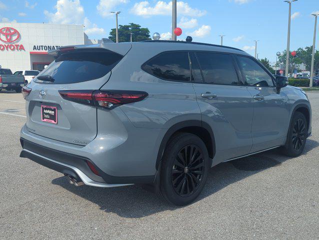 new 2025 Toyota Highlander car, priced at $51,452