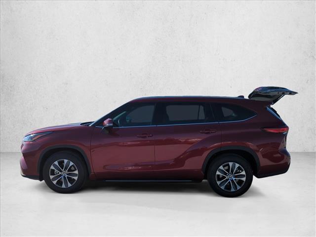 used 2021 Toyota Highlander car, priced at $32,295