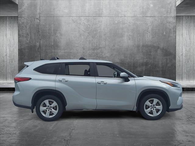 used 2023 Toyota Highlander Hybrid car, priced at $36,177