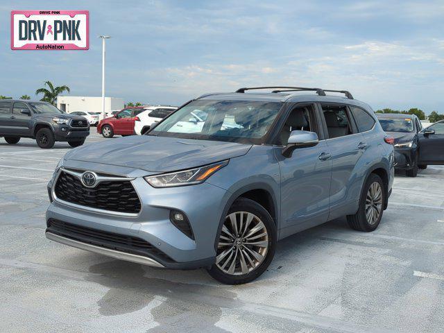 used 2021 Toyota Highlander car, priced at $38,638