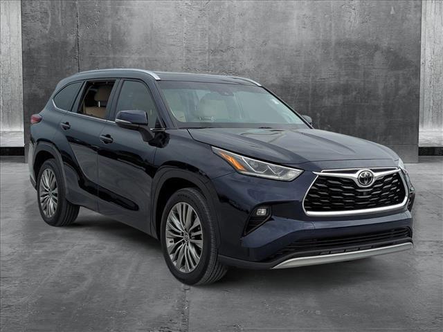 used 2021 Toyota Highlander car, priced at $41,995
