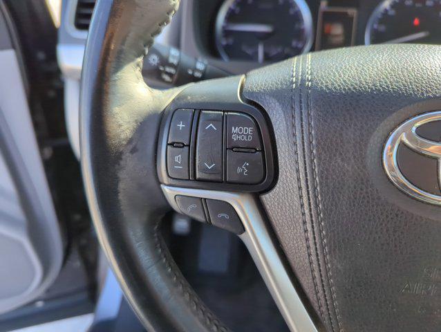 used 2018 Toyota Highlander car, priced at $24,992