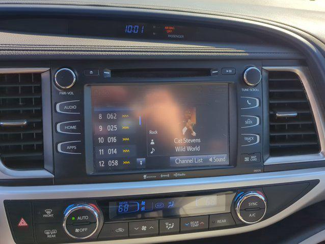 used 2018 Toyota Highlander car, priced at $24,992