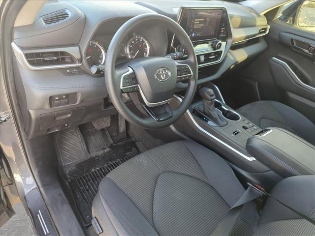 used 2023 Toyota Highlander car, priced at $31,692