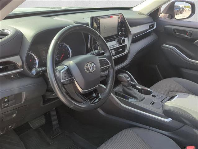 used 2020 Toyota Highlander car, priced at $24,907