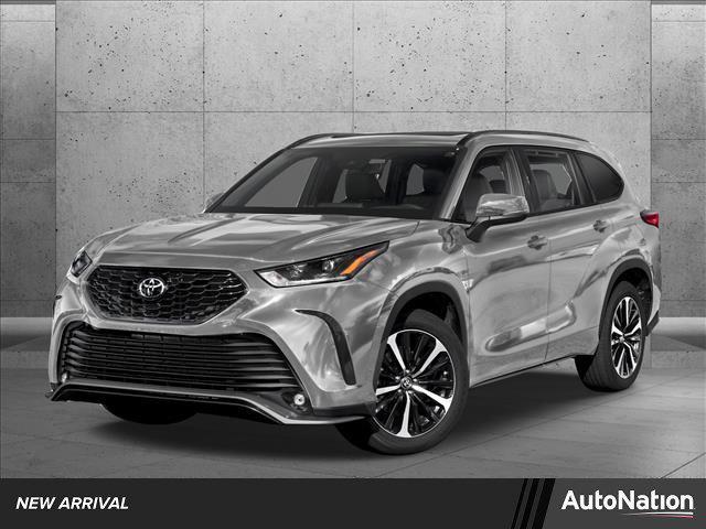 used 2021 Toyota Highlander car, priced at $38,999