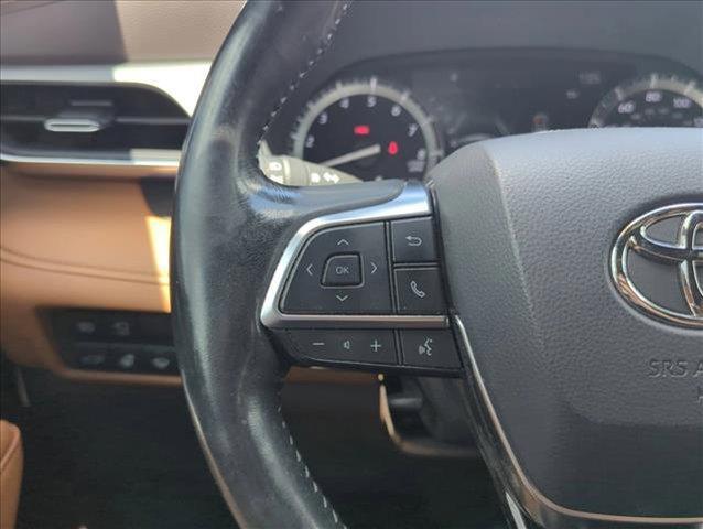 used 2021 Toyota Highlander car, priced at $35,995