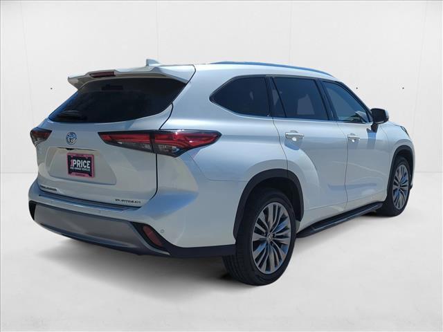 used 2021 Toyota Highlander car, priced at $35,995