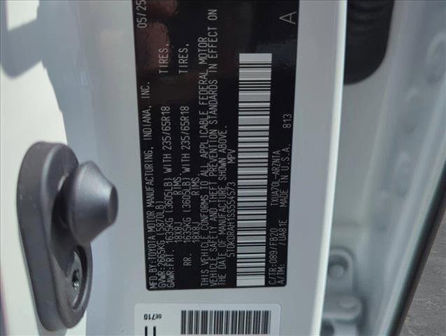 new 2025 Toyota Highlander car, priced at $42,733