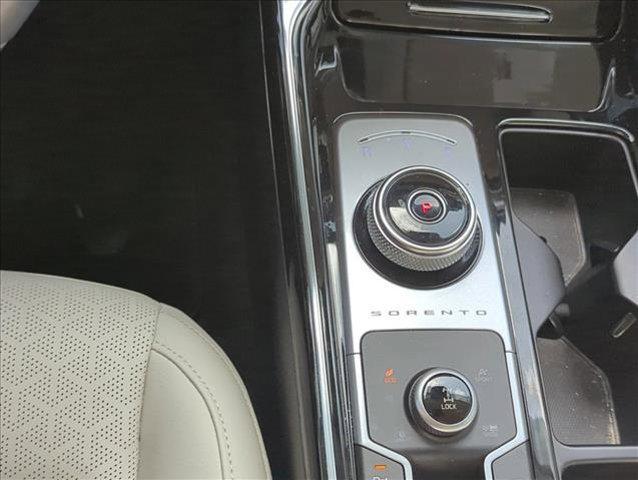 used 2022 Kia Sorento Plug-In Hybrid car, priced at $33,061