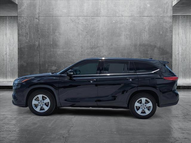 used 2022 Toyota Highlander car, priced at $33,275
